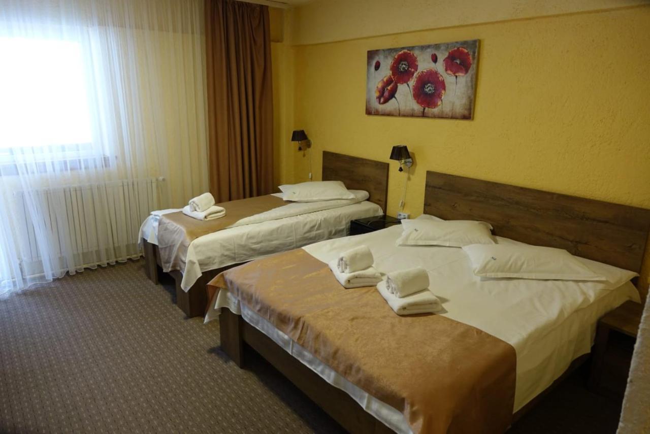 Cabana Fulg De Nea Predeal Bagian luar foto